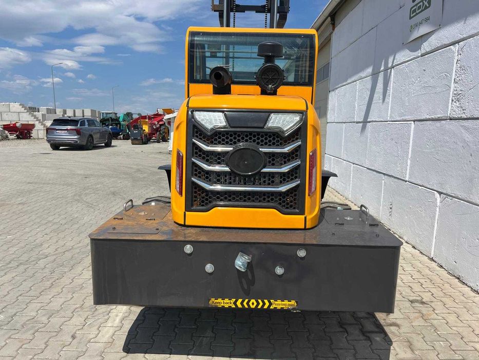 Stivuitor de teren Off Road – ridica 3,5 Tone , 50 Hp (Nou )