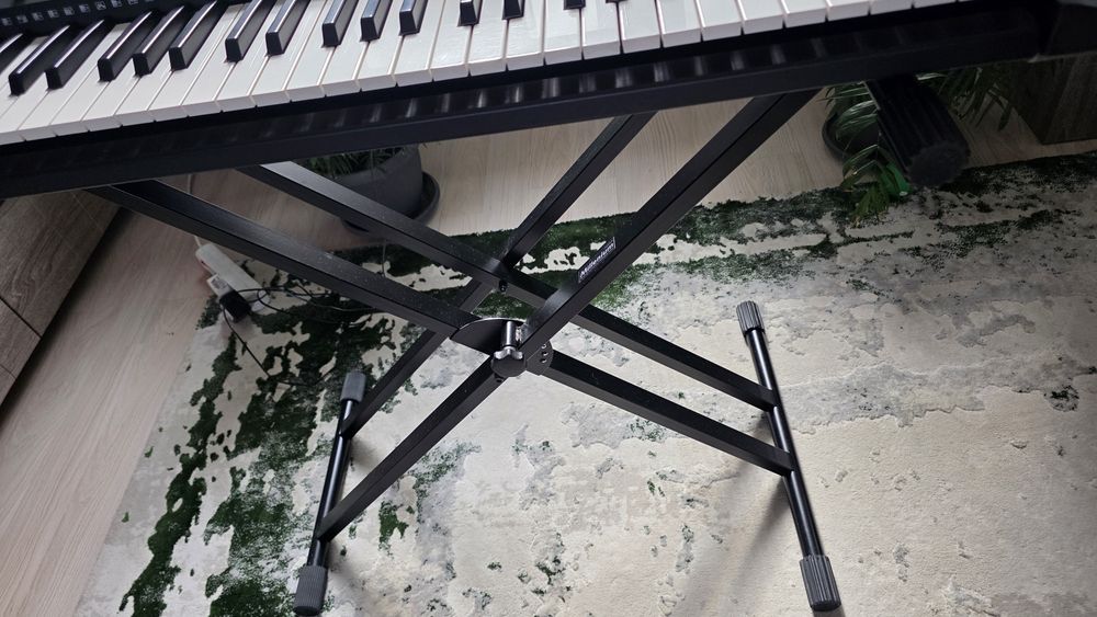 Orga Yamaha PSR-E463 impreuna cu stand reglabil dublu milenium