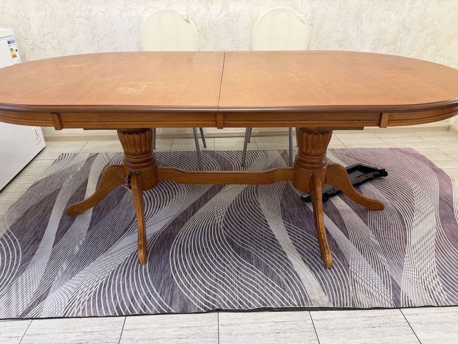 Продам деревянный раздвижной стол