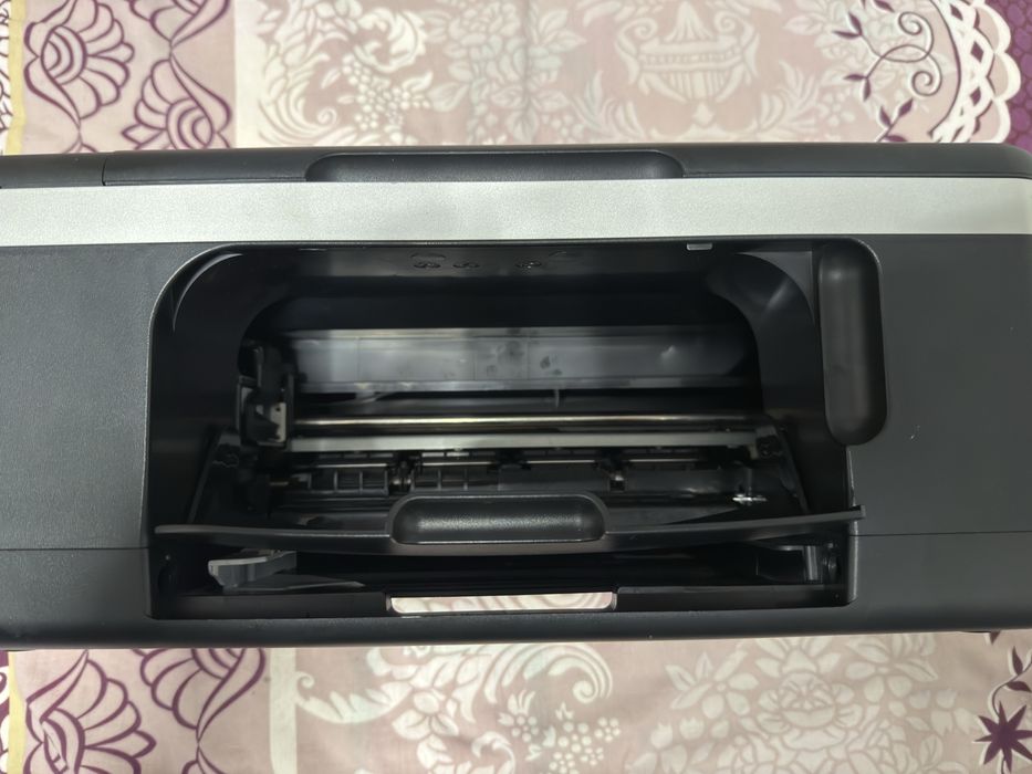 Imprimanta HP deskjet F4172 +cartus XL 9351 black+cartus XL 9352 color
