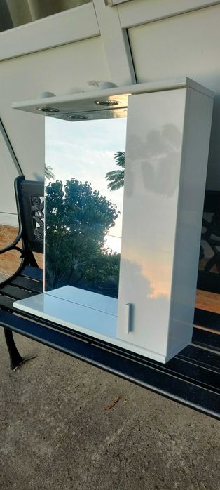 Oglinda cu dulăpior baie 60x75