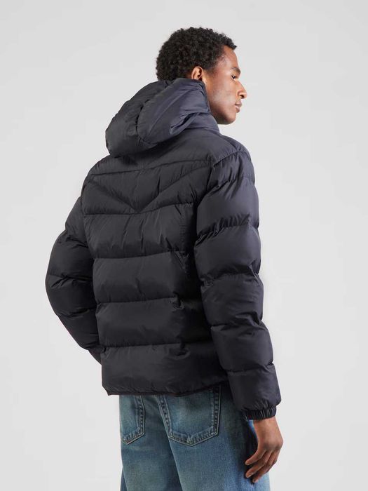 Geacă de iarnă waterproof 'Molveno'NAPAPIJRI pe Negru Originala, noua.