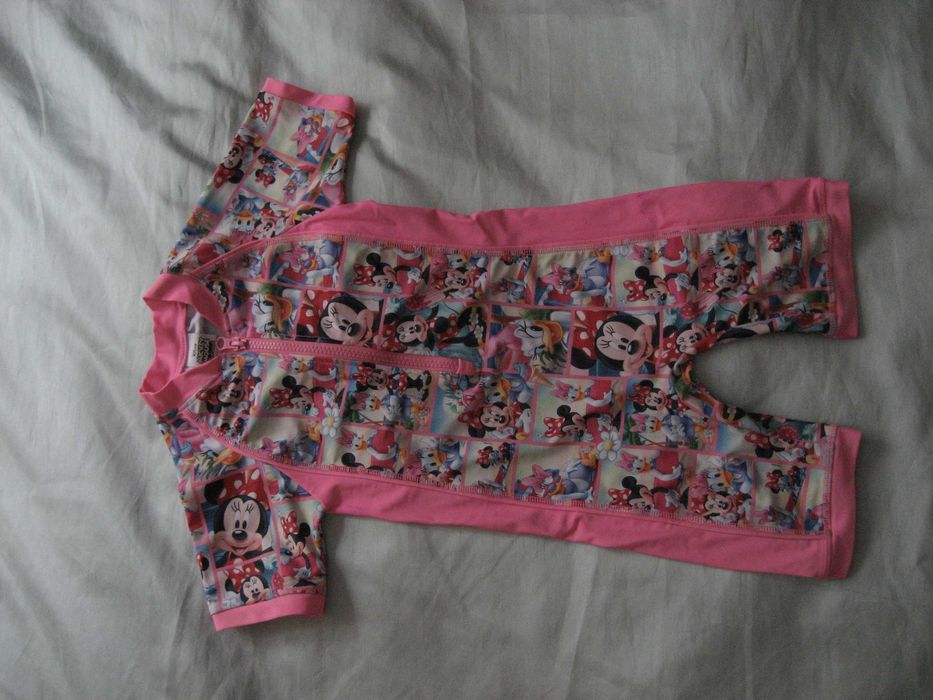 Якета за сестри и бански