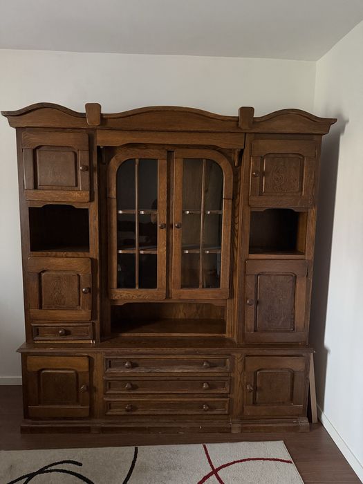 Dulap cu vitrină