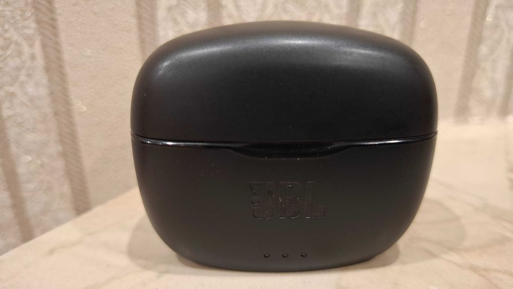 Беспроводные наушники JBL Tune 215TWS