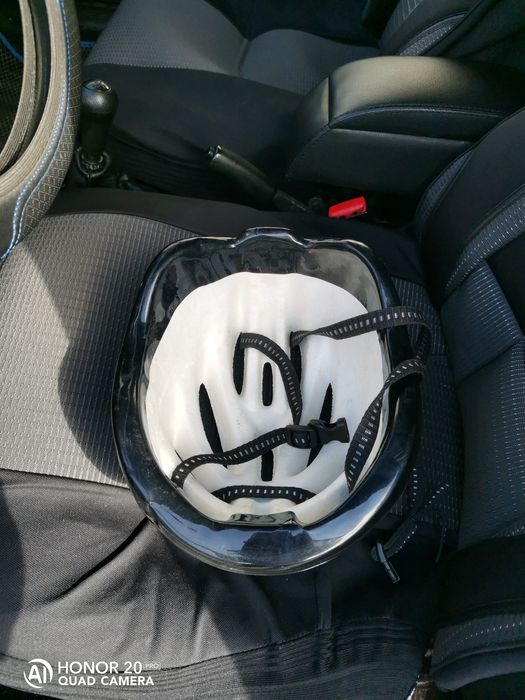 Шлем велосипедный. Ролики детские.