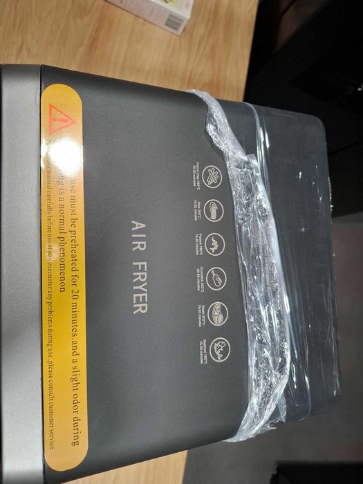 Голям еърфрайър/airfryer с дигитален дисплей