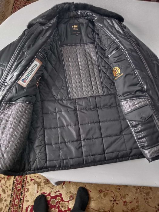 Зимняя стильная куртка кожак