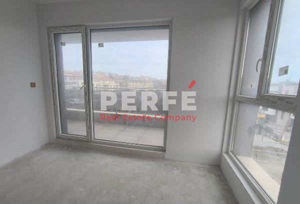 Продава се Тристаен апартамент в Созопол - 78 кв.м за 1242 €/кв.м - Снимка #4