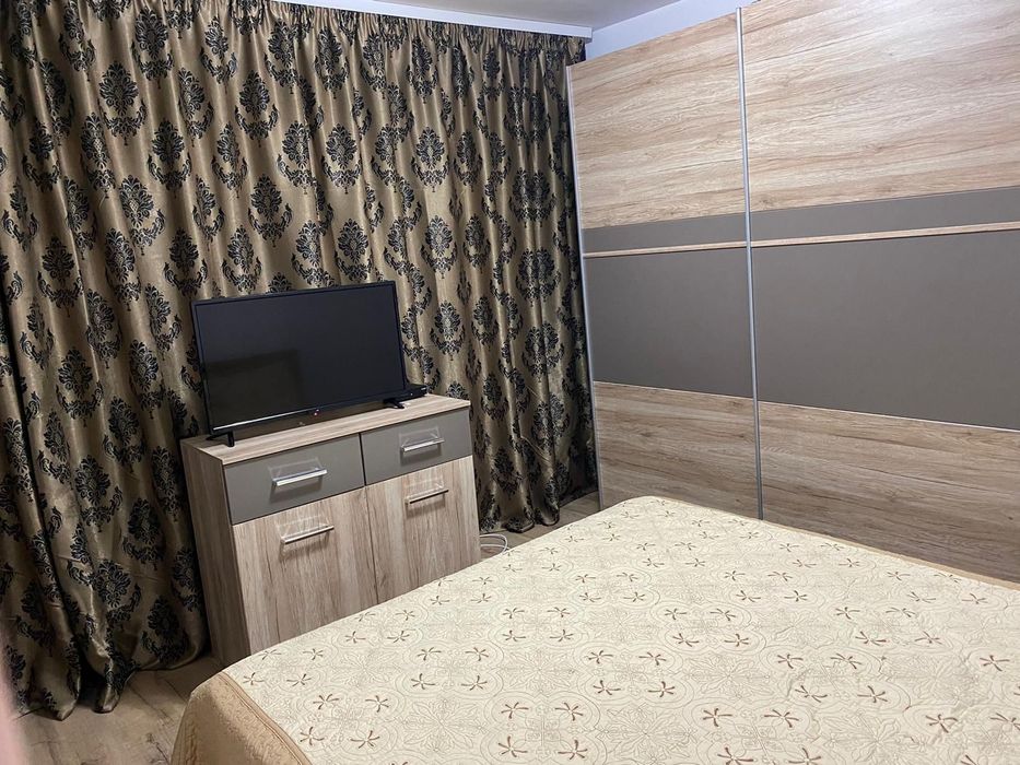 Închiriez casa cu 2 camere