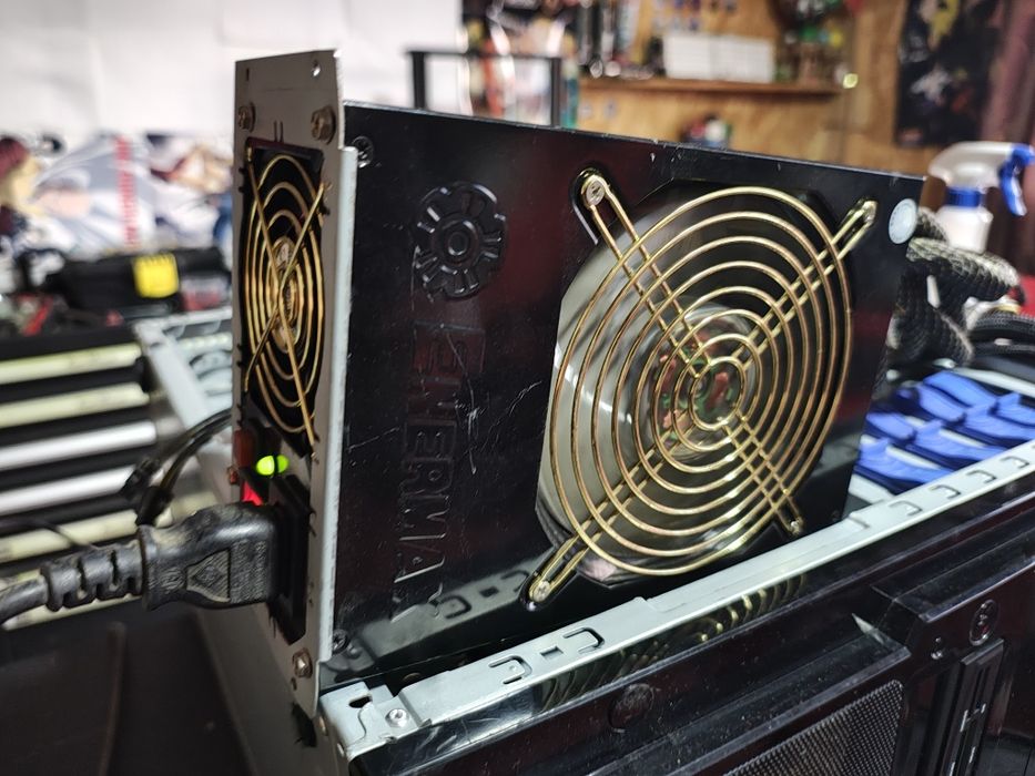Sursa PC Enermax 1000w perfect functionala