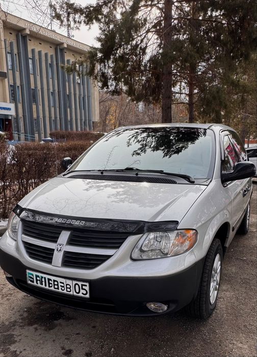 Машина Додж-караван в отличном состоянии