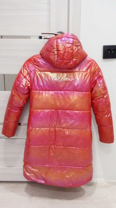 Пуховик зимний на девочкк