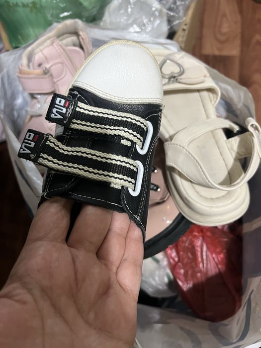 1000тг обувь детская 28,29,30