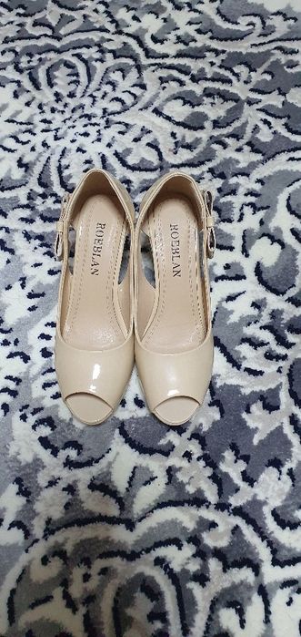 Женские туфельки новые