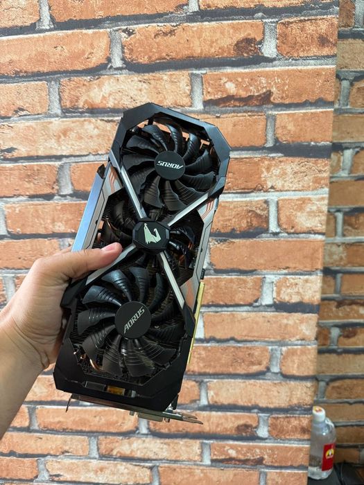 Продам Gigabyte AORUS GTX 1080 Ti 11GB | Идеальные температуры 60°C |