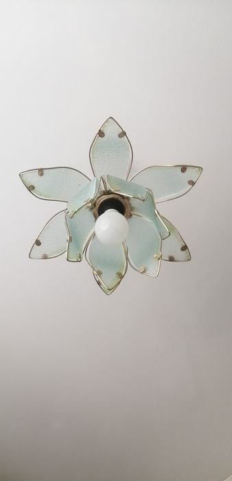 Продам люстра для дома