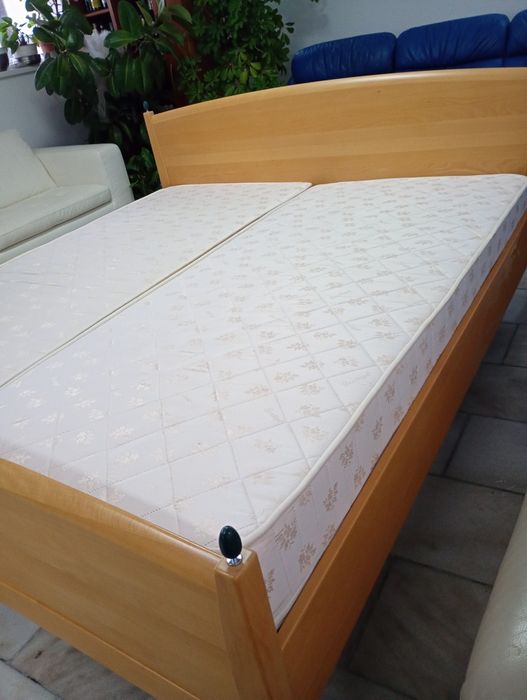 Pat lemn masiv 180x200 cu șifonier lemn masiv 5 uși