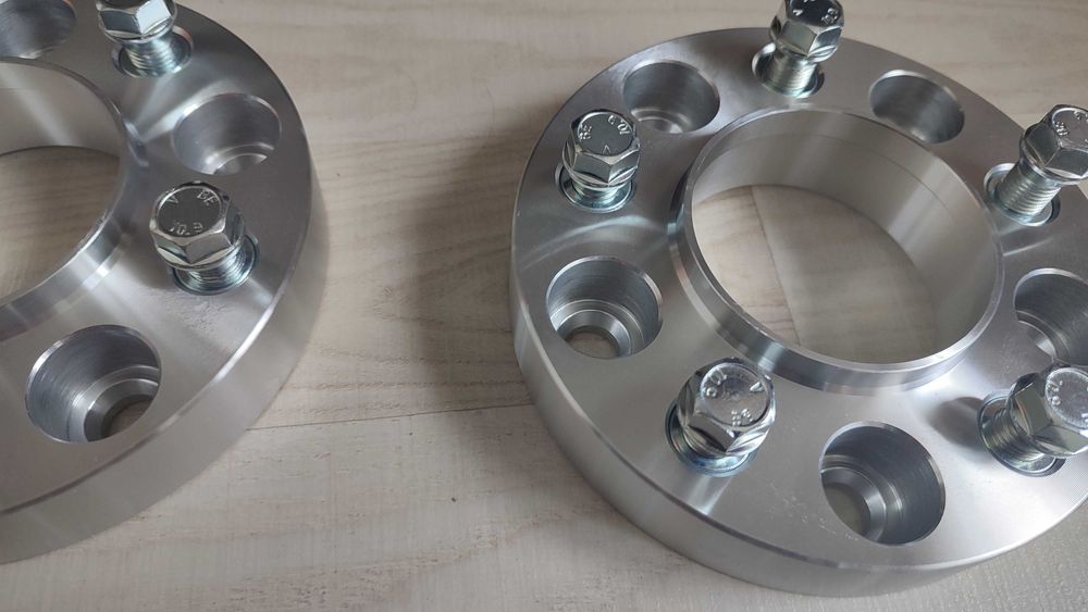 Фланци 30 мм 5х130 84,1 комплект 4 бр Мерцедес Г класа 2000-