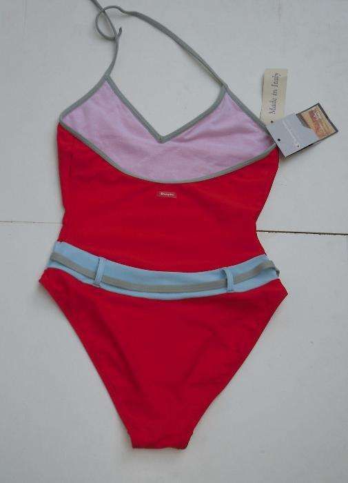 costum de baie intreg Champion nou M