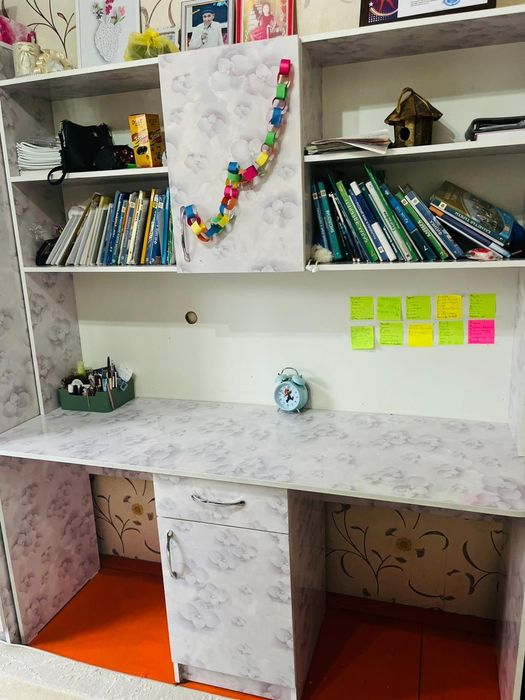 Детская мебель кровать и стол