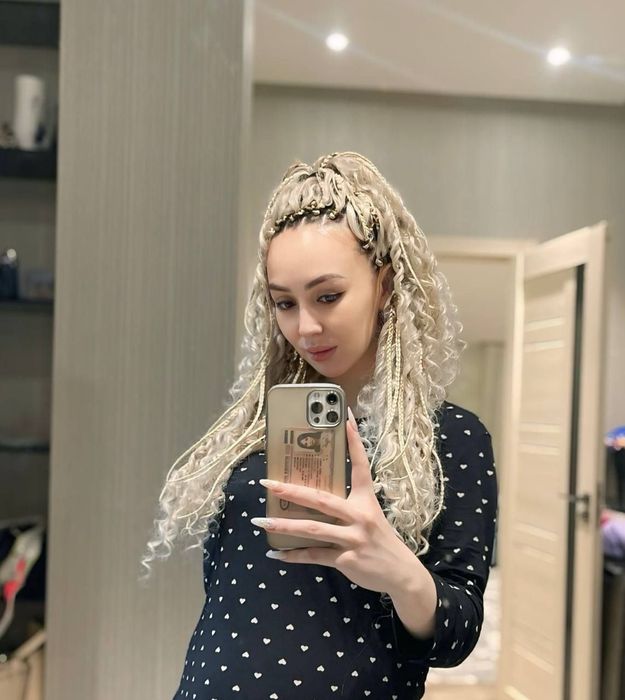 Косички, афрокосы,, афролоконы, локоны, зизи, косы всех видов.