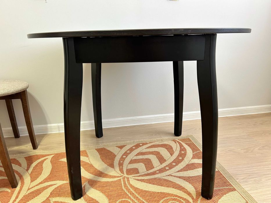 Продам кухонный стол