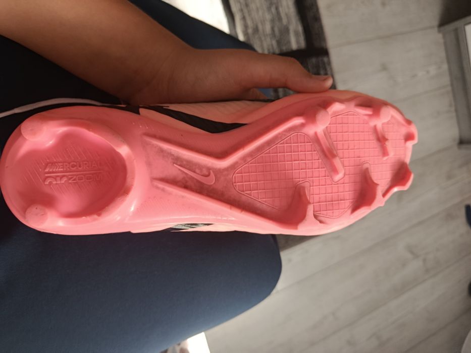 Vând Nike mercurial