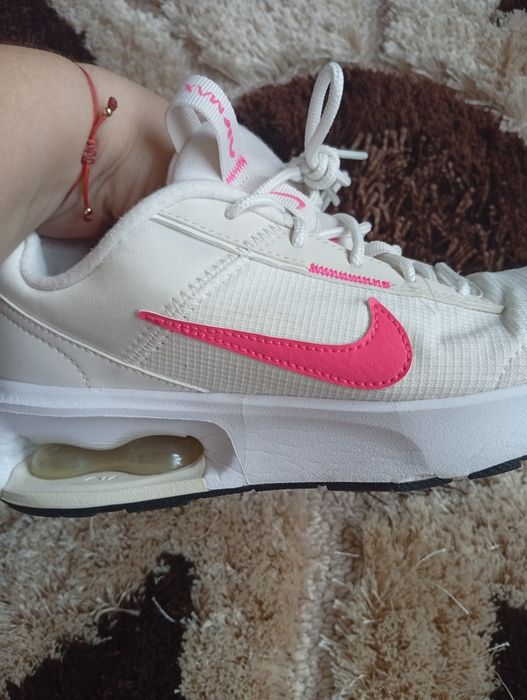 Vând adidasi Nike Air Max