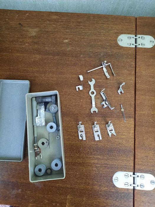 Продам швейную машинку Подольск 142