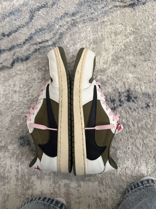 Jordan 1 Travis Scott Mid Olive