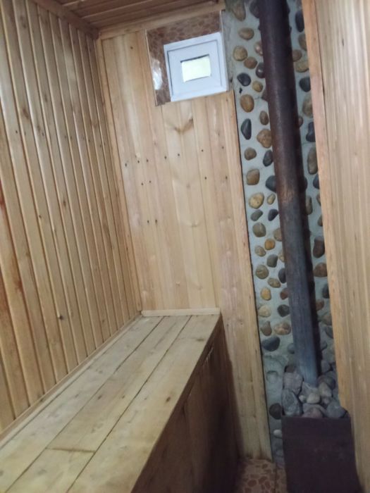 Умид Кургонида уй солади