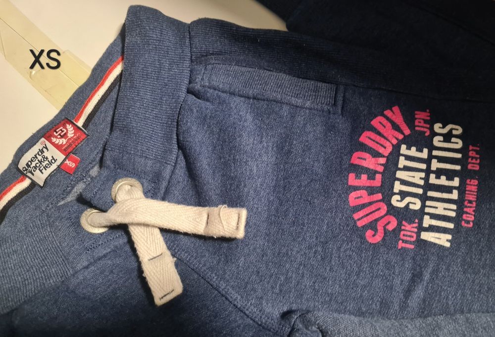 Pantaloni de trening Superdry
