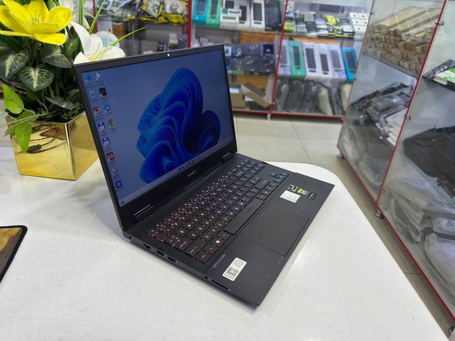 HP omen ryzen 9-5900HX 16/1000 SSD RTX 3070-8GB Ideal holatda