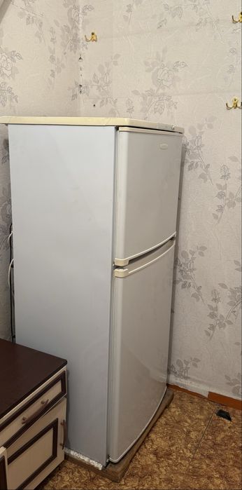 Б/у холодильник