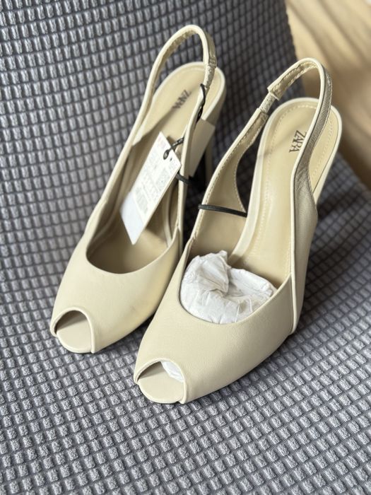 Кожени обувки на ток ZARA 36, 37 размер