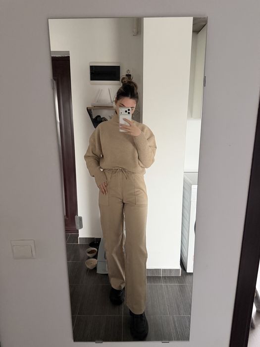 Pantaloni superbi cu talie înaltă Mango