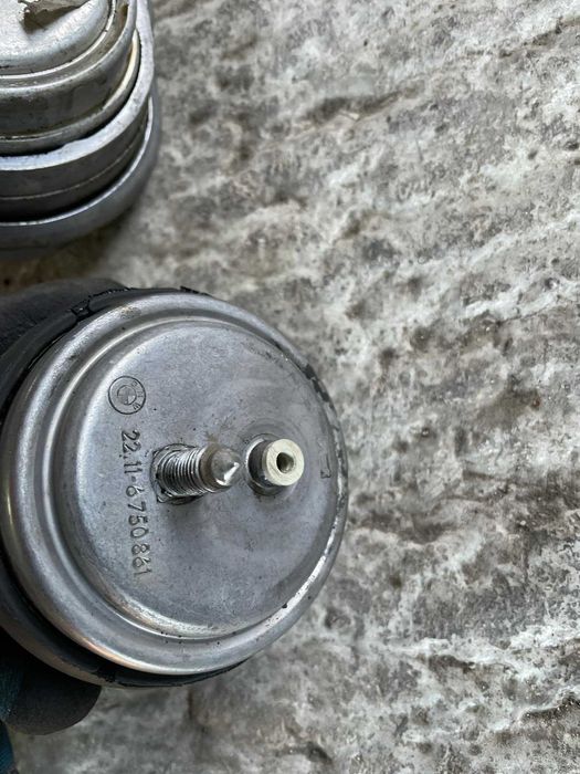 Тампони мотор  BMW E46 4x4