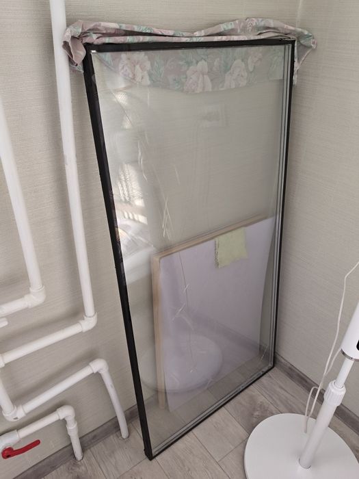 Отдам стеклопакет