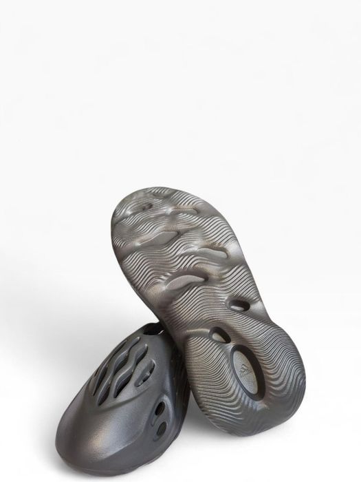 Yeazy foam runner 43, 44,45,46