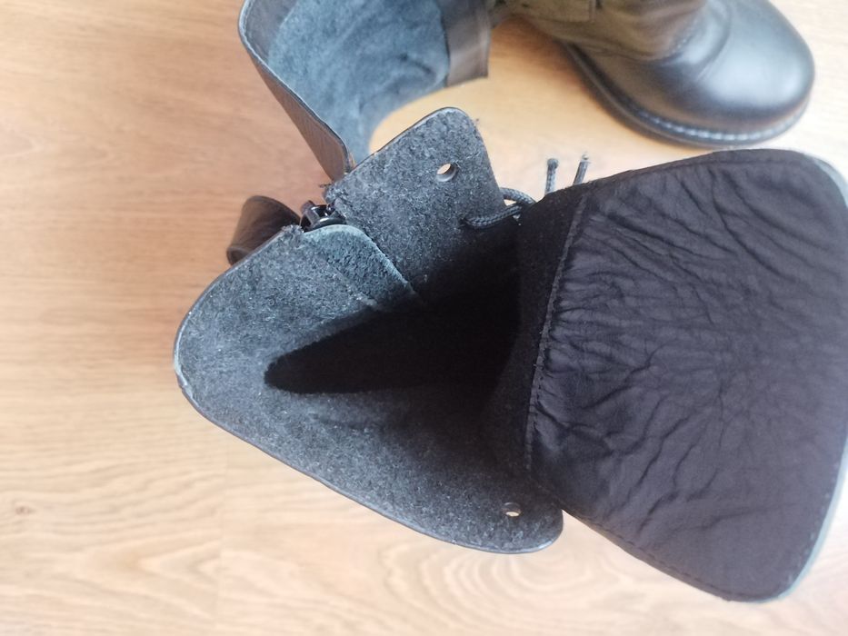 Ghete din piele naturală negre
