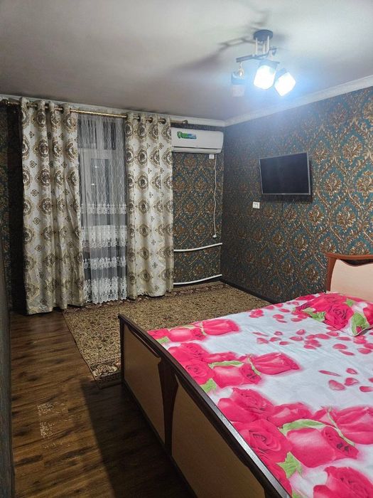 Сдается 1 комнатная квартира 
С обстановкой 
Район: Телеграф
Этаж: 3
Ц