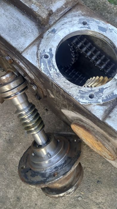 reductor raport 80 la 1 melcat coroana bronz si pinioane pe lanț..