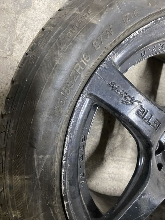 Диски резинами R16х7.0, 4 отверствии.