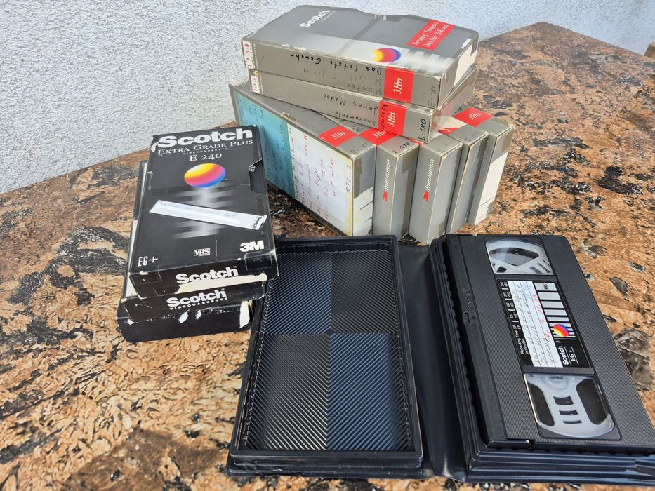 Vand 11 casete video vhs Scotch de 240 minute
Vând 11 casete video VHS