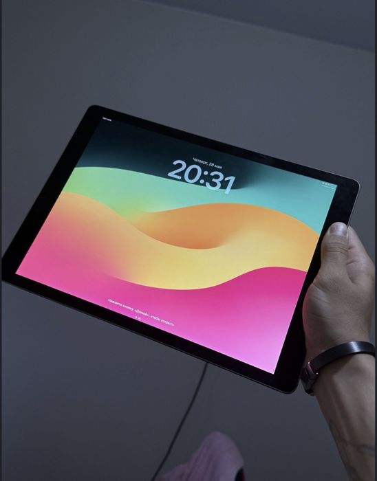 Мощный iPad Pro 12.9 (2 поколение) — Без минусов, Touch ID, чехол