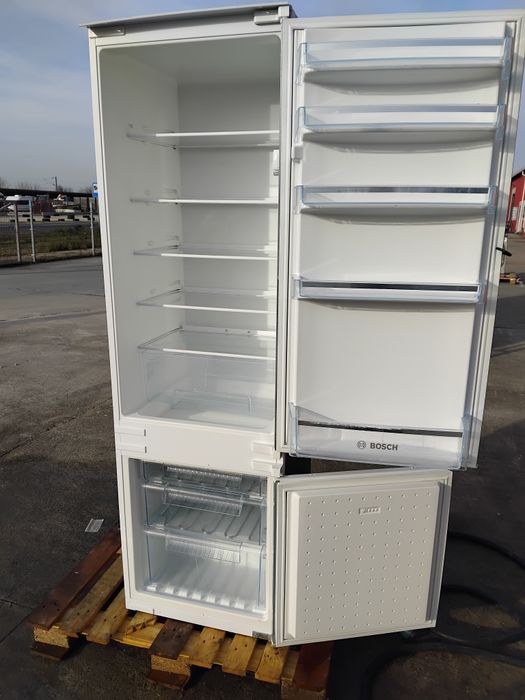 Хладилник за вграждане Bosch