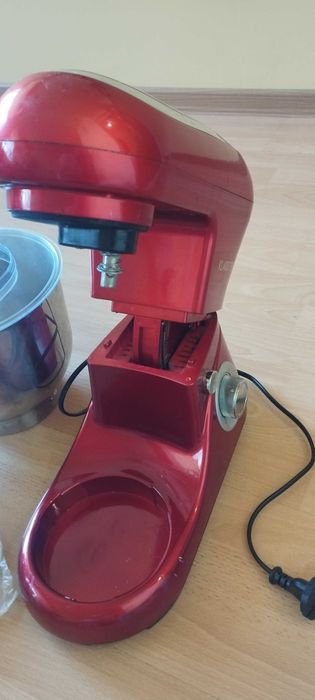 Кухненски робот Klarstein ‎TK2-Bella Pico 2G, 1300W, 4 литра, 6 скорости, Неръждаема стомана, 3 приставки,  червент