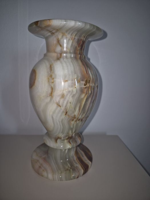 Vaza din marmura model unicat 20x10 cm