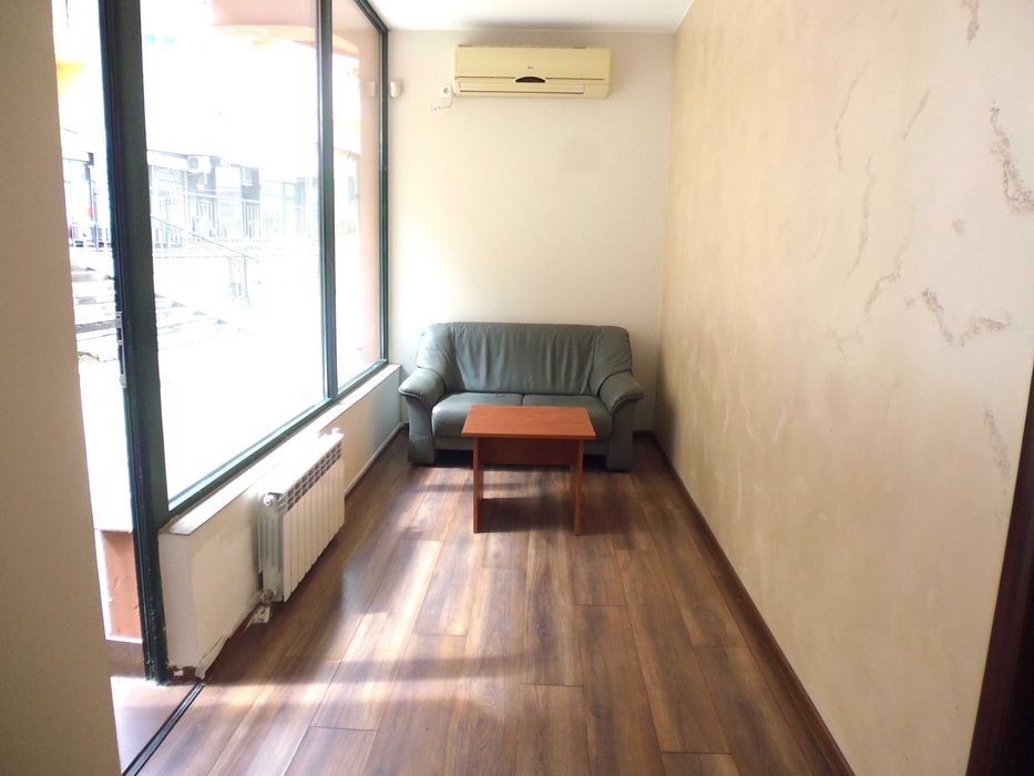 Дава се под наем Офис в София, Люлин 8 - 46 кв.м за 409 € - Снимка #2